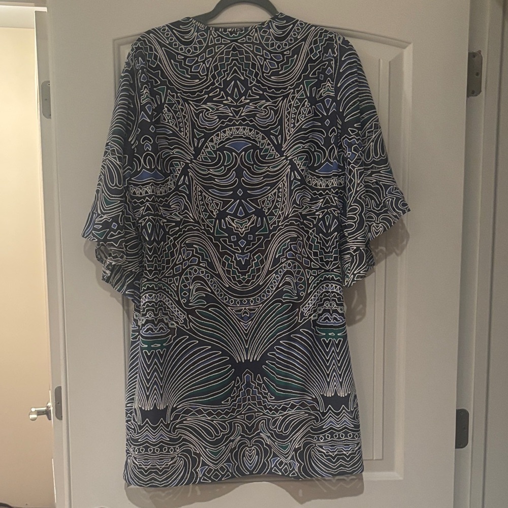 BCBGMaxAzria Blue and White Geometric Dress Medium - Picture 6 of 7